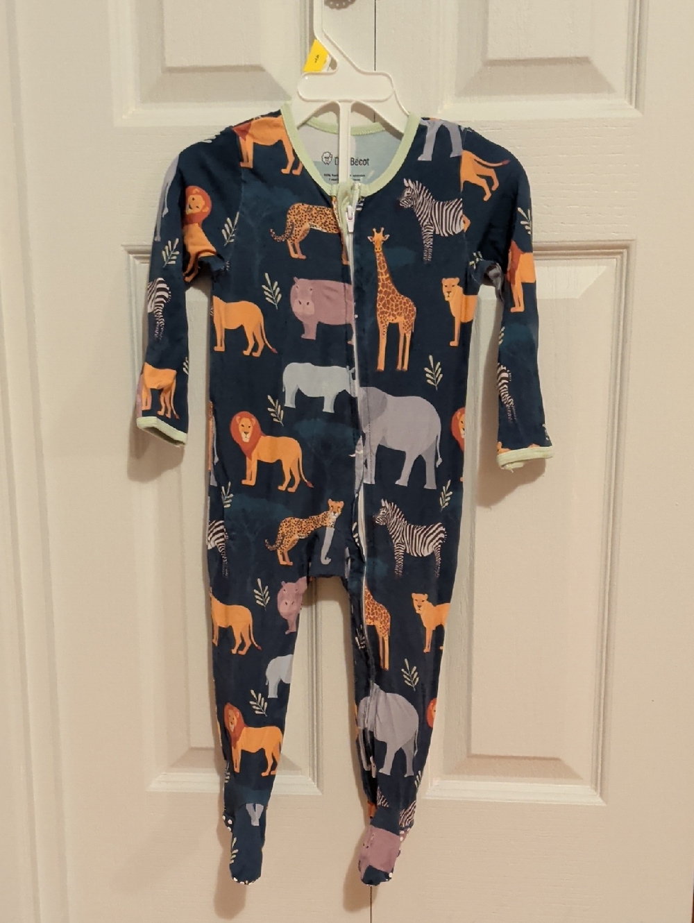 2/15$ Bamboo Doux Becot Navy Safari Animals Zip Footed One-Piece